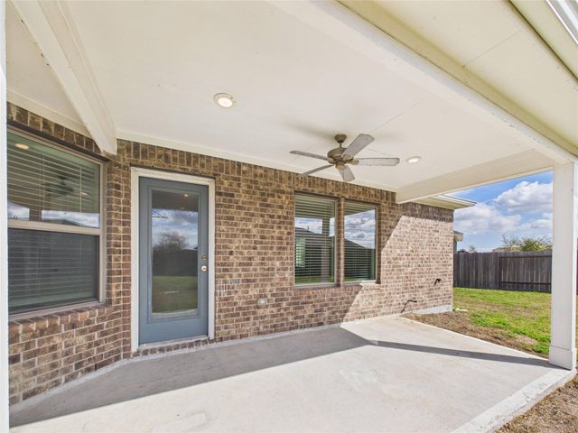2002 Brisa Lane, Mont Belvieu, TX 77523
