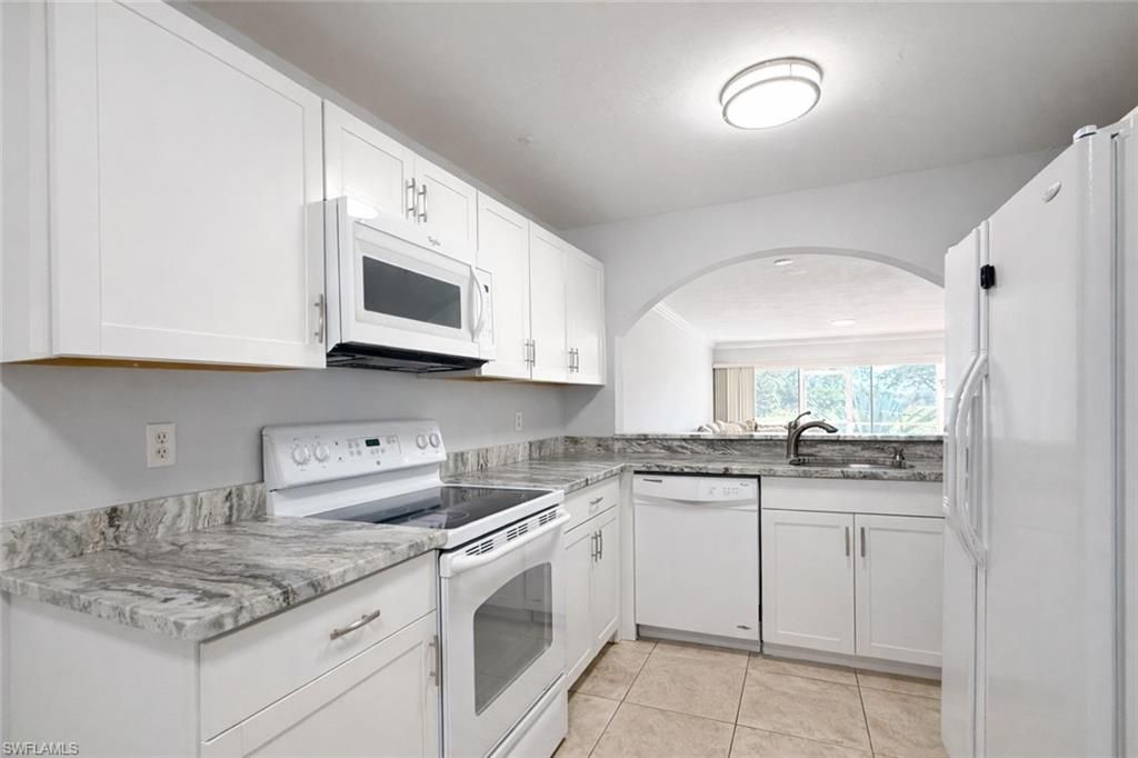 534 Augusta BLVD E104, NAPLES, FL 34113 — exterior