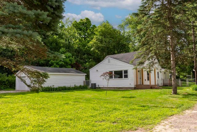 26490 Southport Drive, South Bend, IN 46628