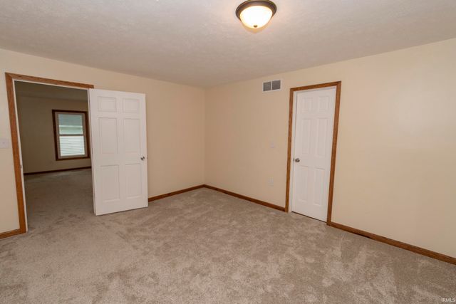 26490 Southport Drive, South Bend, IN 46628