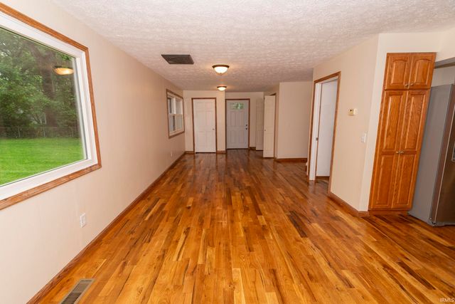 26490 Southport Drive, South Bend, IN 46628