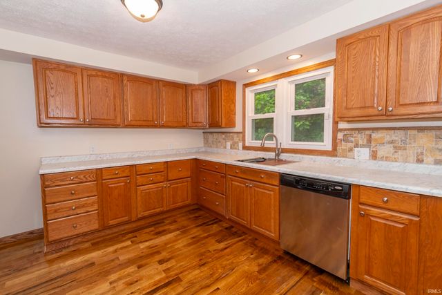 26490 Southport Drive, South Bend, IN 46628