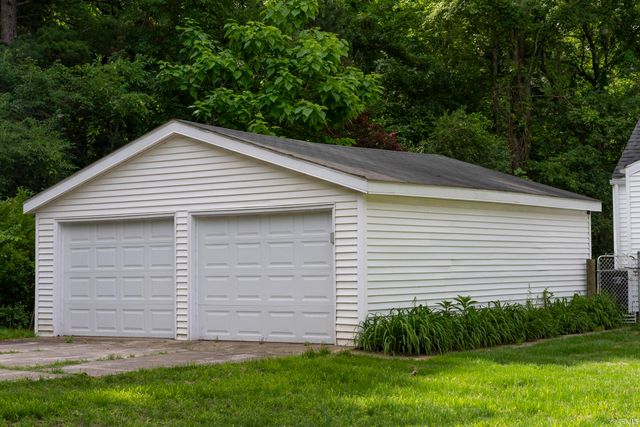 26490 Southport Drive, South Bend, IN 46628