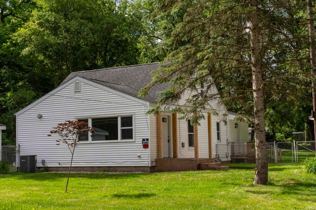 26490 Southport Drive, South Bend, IN 46628