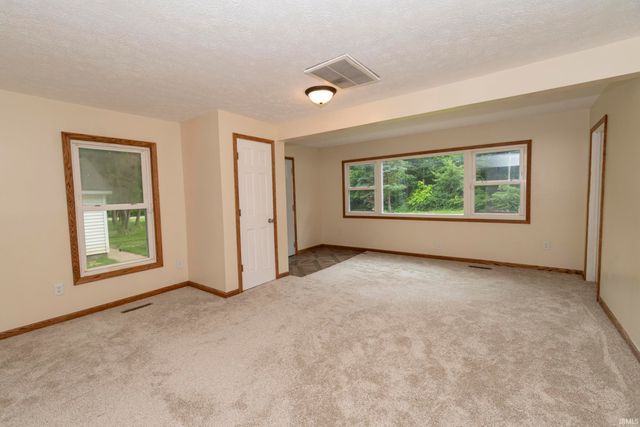 26490 Southport Drive, South Bend, IN 46628