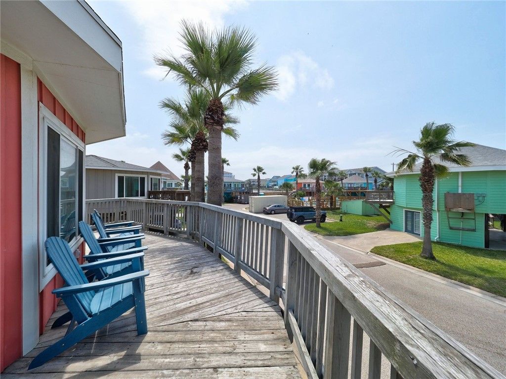 1923 S 11th St 8, Port Aransas, TX 78373 — photo 2