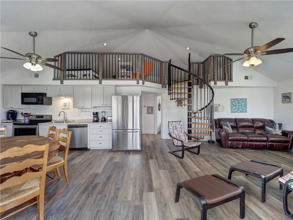 1923 S 11th St 8, Port Aransas, TX 78373 — photo 4