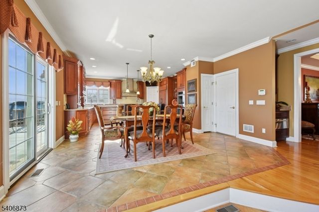 108 Hamilton Trl, Totowa Boro, NJ 07512