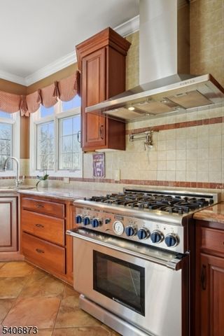 108 Hamilton Trl, Totowa Boro, NJ 07512