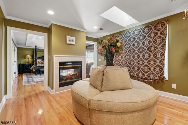 108 Hamilton Trl, Totowa Boro, NJ 07512