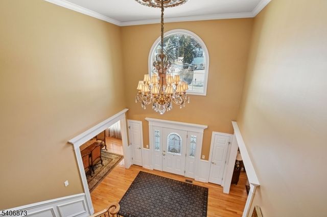 108 Hamilton Trl, Totowa Boro, NJ 07512