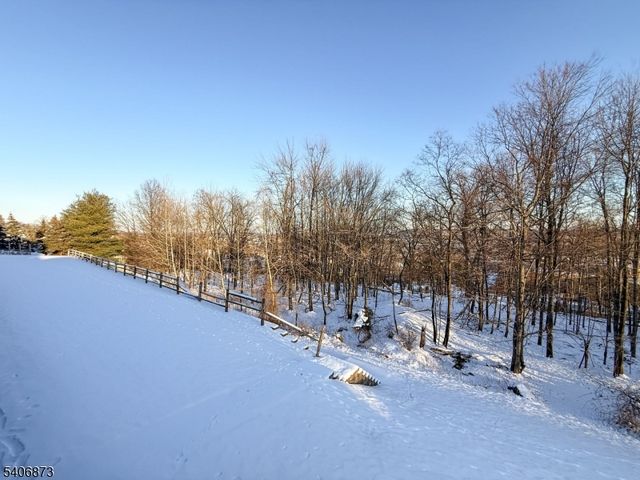 108 Hamilton Trl, Totowa Boro, NJ 07512