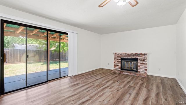 231 Park Ln, Vacaville, CA 95687