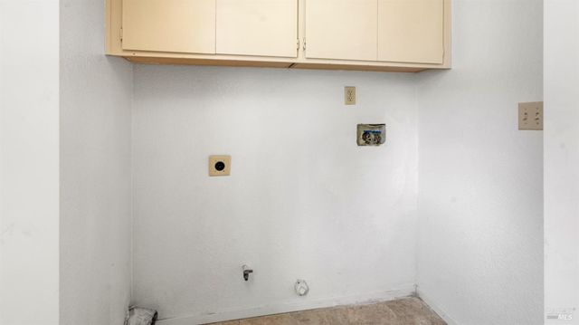 231 Park Ln, Vacaville, CA 95687