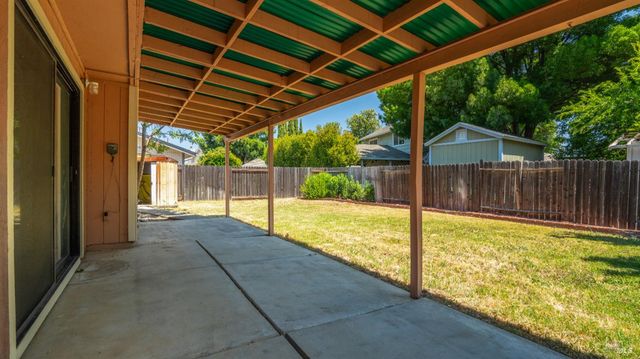 231 Park Ln, Vacaville, CA 95687