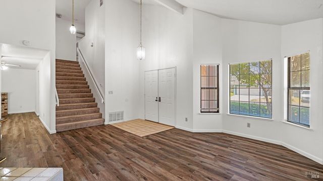 231 Park Ln, Vacaville, CA 95687