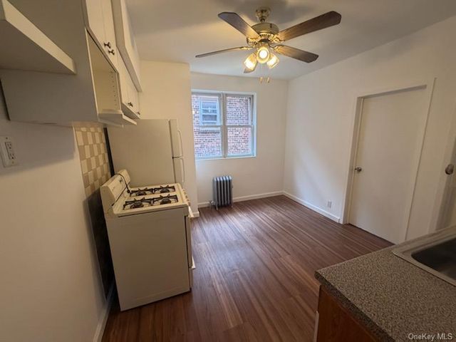 5766 63rd Street 2R, Maspeth, NY 11378