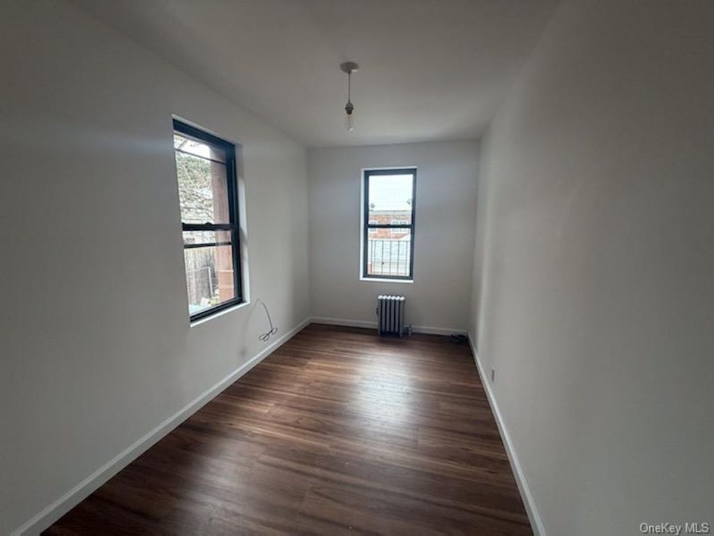 5766 63rd Street 2R, Maspeth, NY 11378