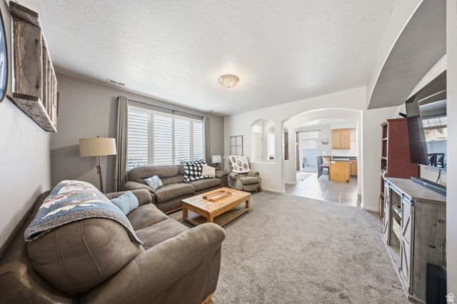 1138 N KENSINGTON DR, North Salt Lake, UT 84054