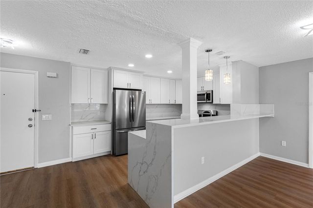 100 BLUFF VIEW DRIVE 404C, Belleair Bluffs, FL 33770