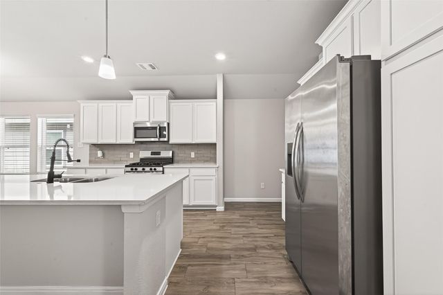 6823 Escondido Drive, Rosharon, TX 77583