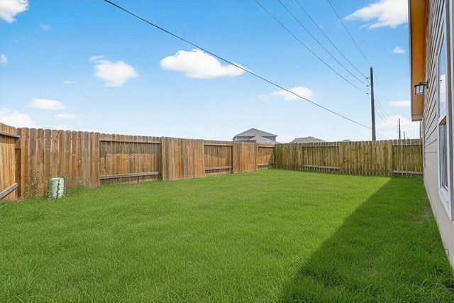 6823 Escondido Drive, Rosharon, TX 77583