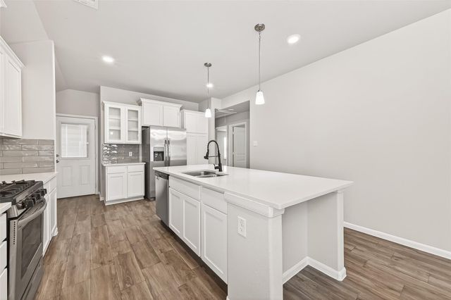 6823 Escondido Drive, Rosharon, TX 77583