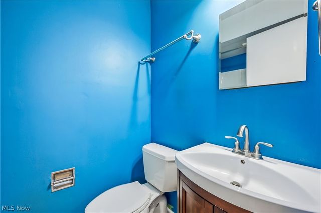 2227 Fenwick Road, University Heights, OH 44118