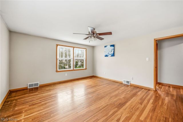 2227 Fenwick Road, University Heights, OH 44118