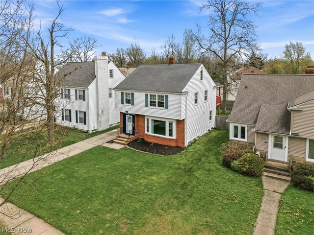 2227 Fenwick Road, University Heights, OH 44118