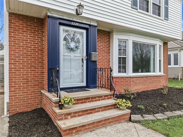 2227 Fenwick Road, University Heights, OH 44118