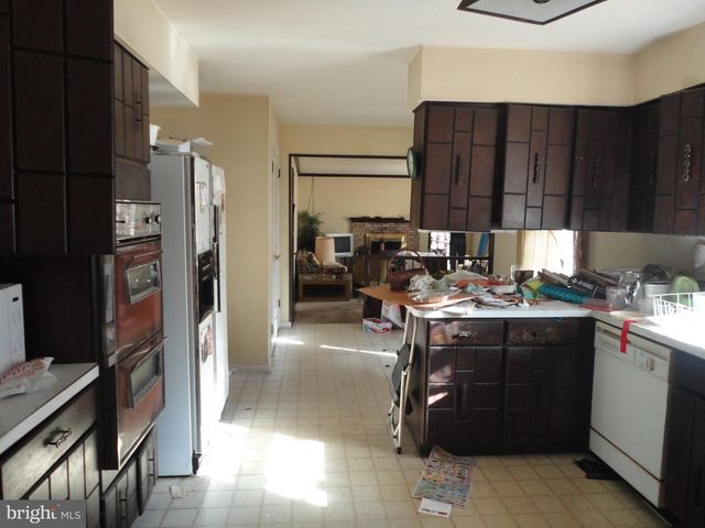 21 MERION PL, Trenton, NJ 08648