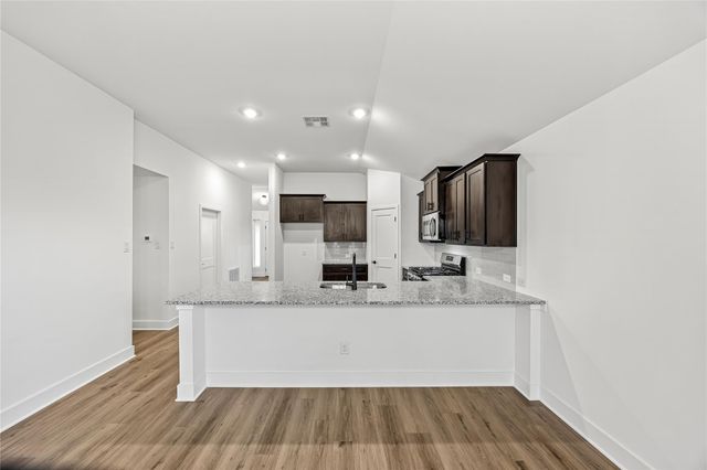 2225 W Post Oak Circle, Dayton, TX 77535