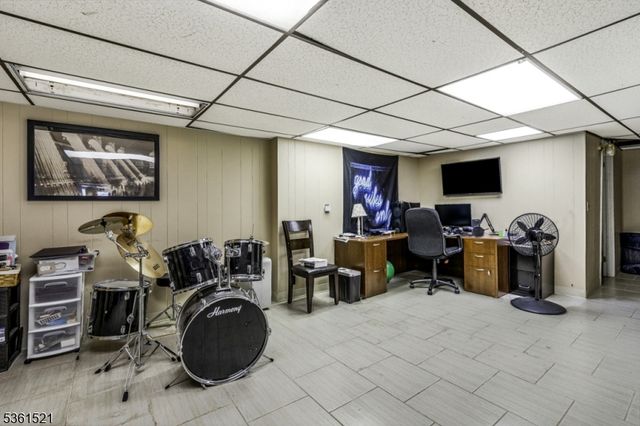1010 Dorn Ave, Middlesex Boro, NJ 08846