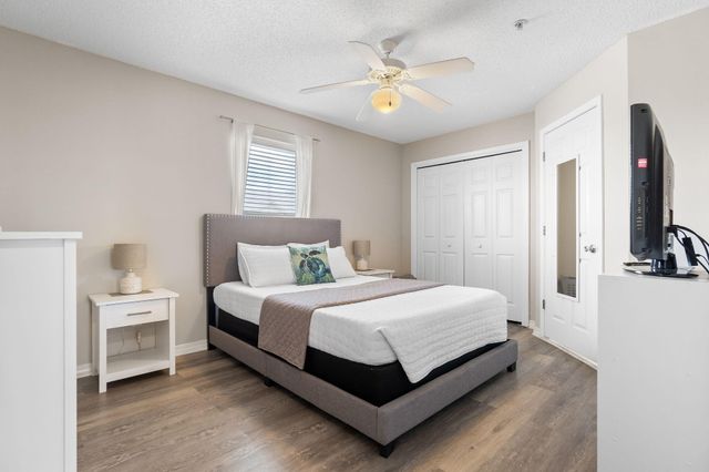 8436 Gulf Boulevard UNIT 423, Navarre, FL 32566