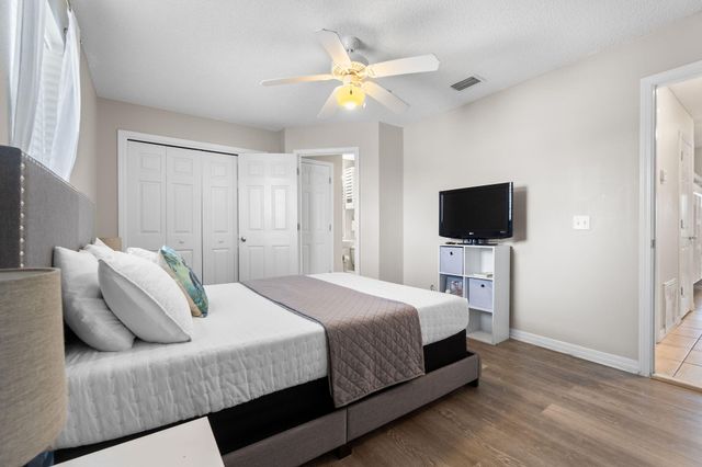 8436 Gulf Boulevard UNIT 423, Navarre, FL 32566