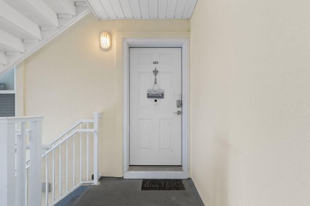 8436 Gulf Boulevard UNIT 423, Navarre, FL 32566