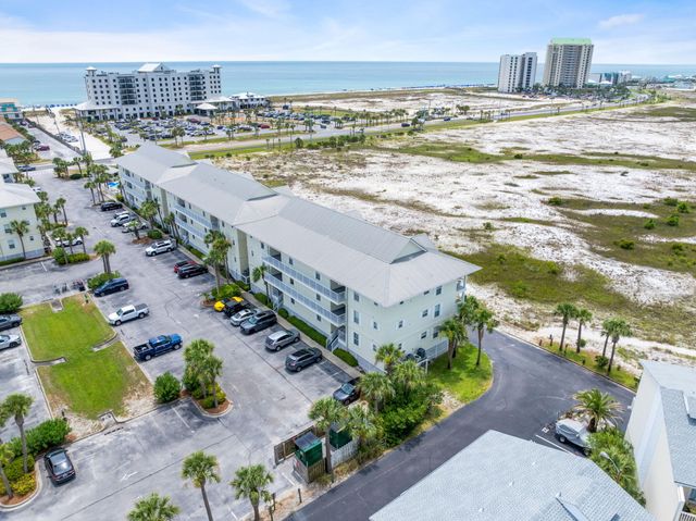 8436 Gulf Boulevard UNIT 423, Navarre, FL 32566