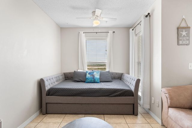 8436 Gulf Boulevard UNIT 423, Navarre, FL 32566