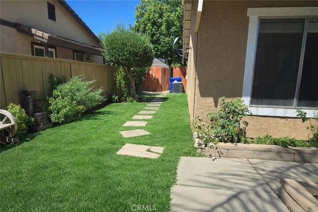 25657 Almendra Drive, Valencia, CA 91355