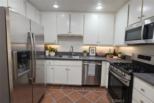 25657 Almendra Drive, Valencia, CA 91355