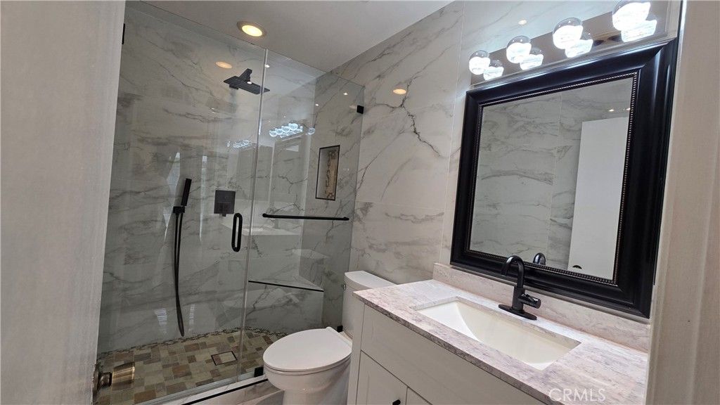 Image 6 of property listing at 25657 Almendra Drive, Valencia, CA 91355