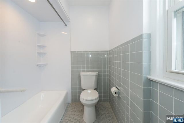 140 Washington Street, Lodi, NJ 07644