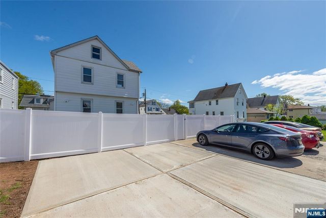 140 Washington Street, Lodi, NJ 07644