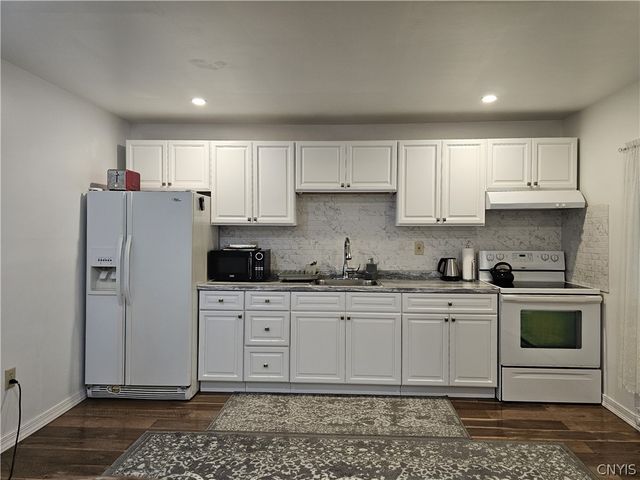 1102 Oak Street, Utica, NY 13502