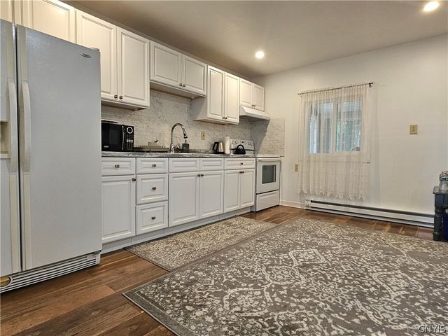 1102 Oak Street, Utica, NY 13502
