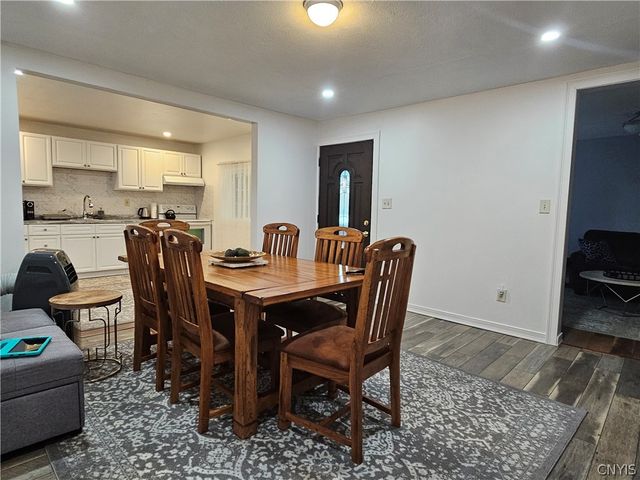 1102 Oak Street, Utica, NY 13502