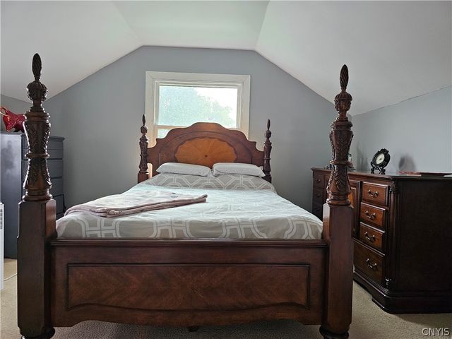 1102 Oak Street, Utica, NY 13502