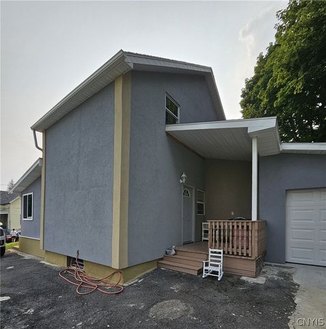 1102 Oak Street, Utica, NY 13502