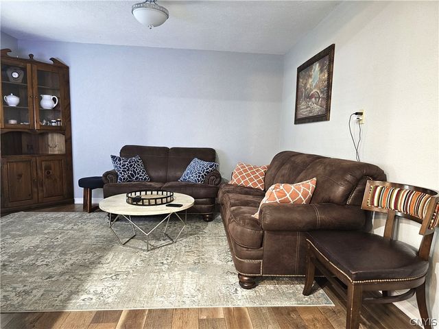 1102 Oak Street, Utica, NY 13502